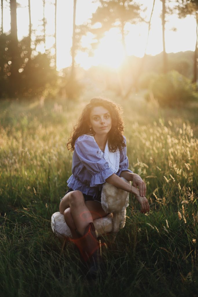 photo de mode lumière doré- Claudia Garcia Photographe